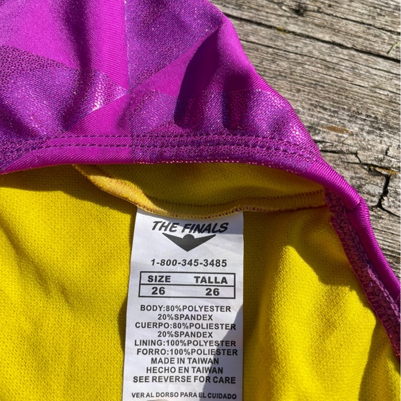 ๐โโ๏ธ NWOT | The Finals Funky Foil Funnies Wingback Training Swimsuit ๐โโ๏ธ - Picture 5 of 10